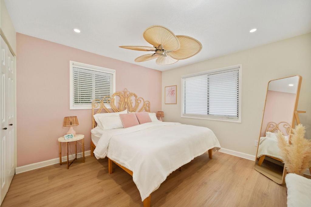 Luxury Villa 3 Blocks From The Beach With Pool A Fire Pit And Outdoor Oasis Cape Canaveral Exterior foto
